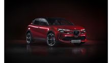 Existuje zpackanější premiéra? Alfa Romeo přejmenovala novinku a těší se obří reklamě
