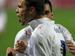 Libor Sionko (7) se raduje z jediného gólu do sítě Slovinců.