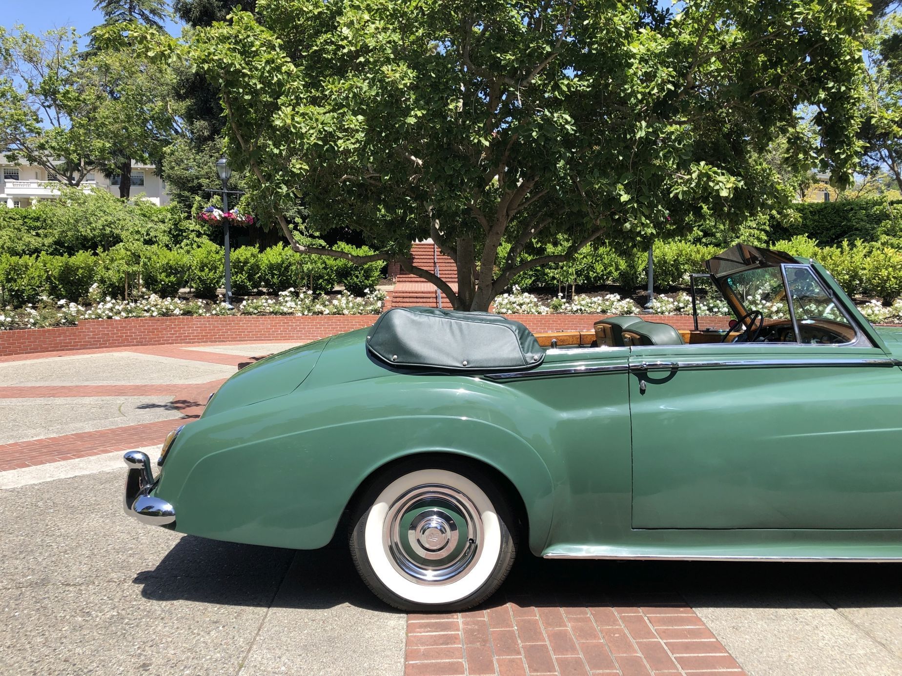 Rolls-Royce Silver Cloud II po Elizabeth Taylor
