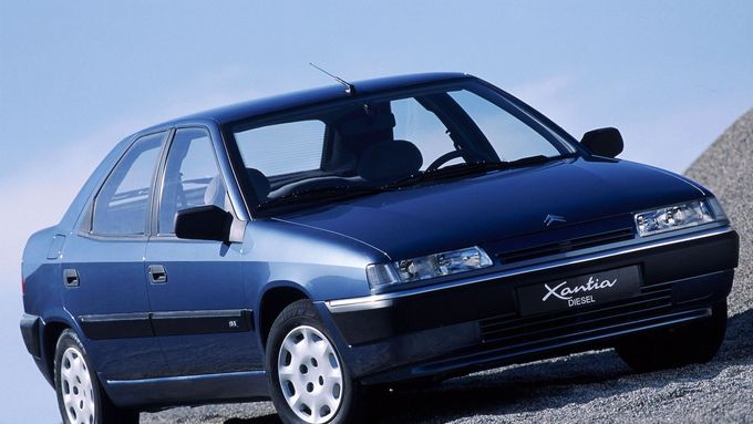 Půvabná zrada ideálů. Citroën Xantia slaví 30 let, avantgardu obětoval líbivosti