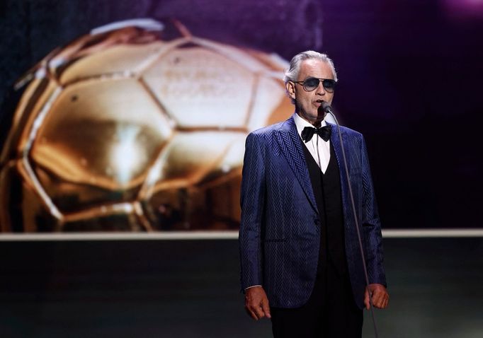 Zlatý míč 2022: zpěvák Andrea Bocelli