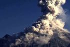 Kvůli erupci Ohňové sopky v Mexiku evakuovali stovky lidí