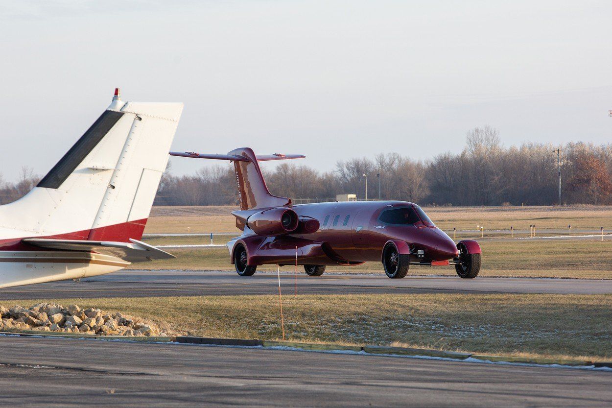 Fotogalerie: Jak vypadá auto za 5 miliónů USD, které bylo vyrobené z tryskového letadla.