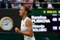Jízda Plíškové ve Wimbledonu pokračuje, Muchová na semifinále nedosáhla