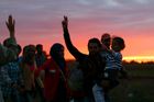 Živě: Do Bavorska dorazilo přes deset tisíc uprchlíků