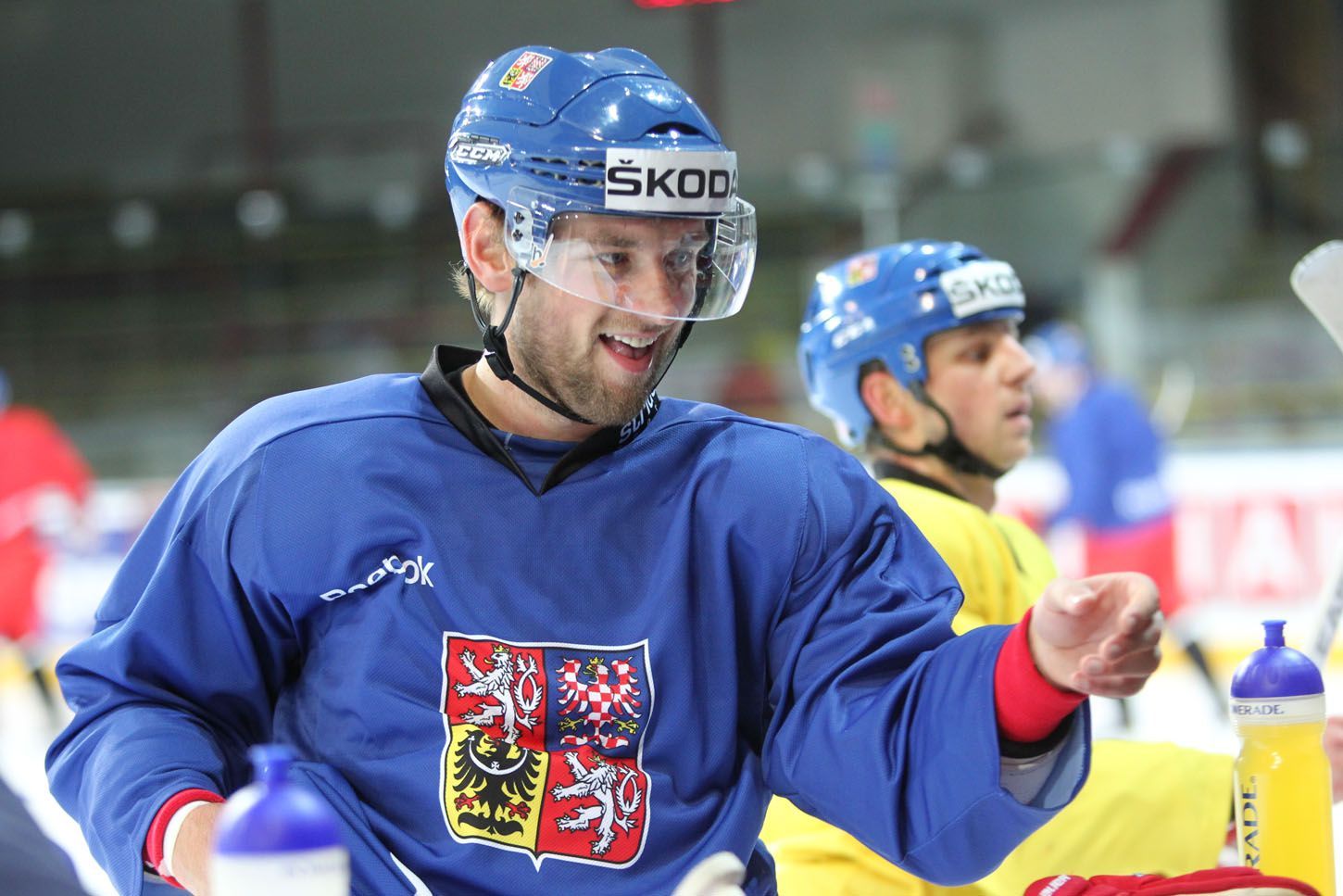 Český hokejový reprezentant Jakub Kindl při tréninku před Karjala Cupem 2012.
