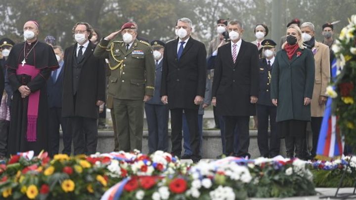 Pieta na Vítkově připomněla výročí vzniku státu, kvůli epidemii bez veřejnosti; Zdroj foto: ČTK