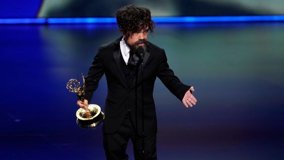 Peter Dinklage alias Tyrion Lannister ze Hry o trůny počtvrté získal cenu za herecký výkon ve vedlejší roli.