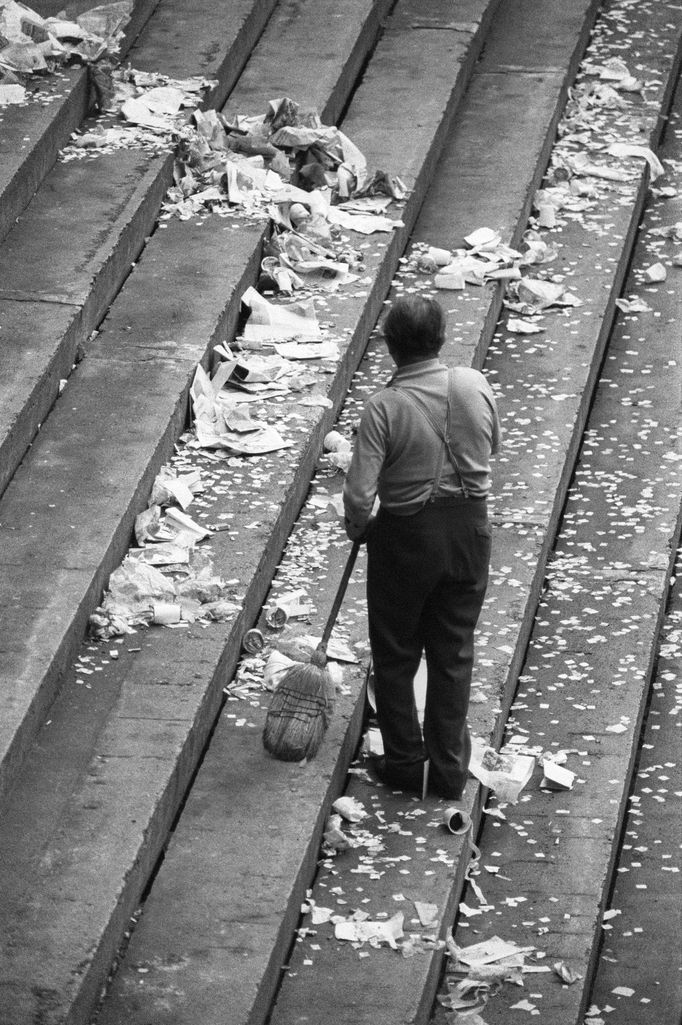 Ukázky fotografií Zdeňka Lhotáka, které veřejnosti přinese chystaná kniha "Zdeněk Lhoták: Tenkrát na Spartě", kterou vydá Karel Kerlický / Nakladatelství KANT.