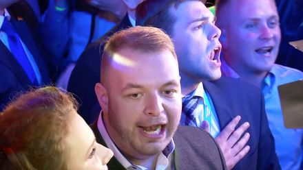 Půjdeme po paní Merkelové, slíbila úspěšná ultrapravice po volbách. Pak propukly protesty