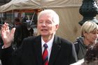 Sládek na Hrad, znělo po 30 letech náměstím. Lidé podepisovali petici, aby kandidoval