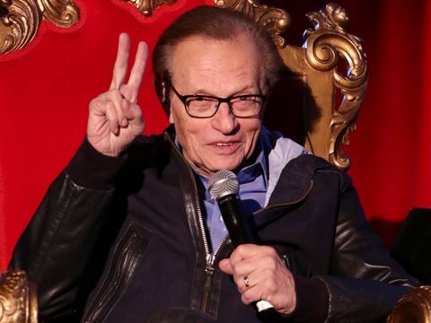 Osm svateb a 60 tisíc rozhovorů. Zemřela moderátorská legenda Larry King