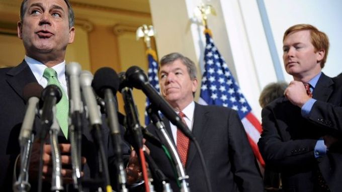 John Boehner (na snímku vlevo) se má šanci stát po volbách třetím nejmocnějším mužem v USA