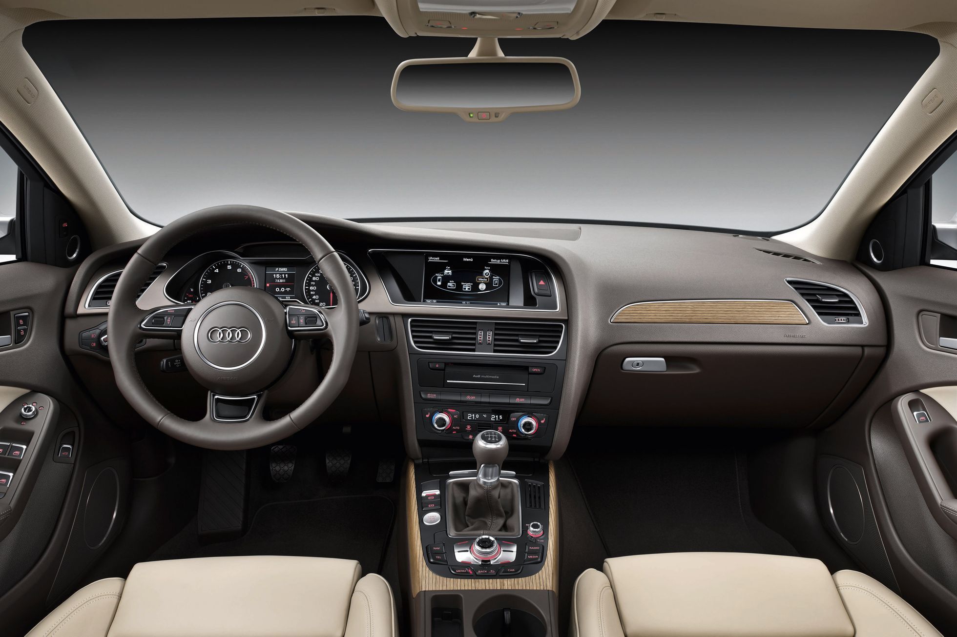Audi A4 2012 interiér