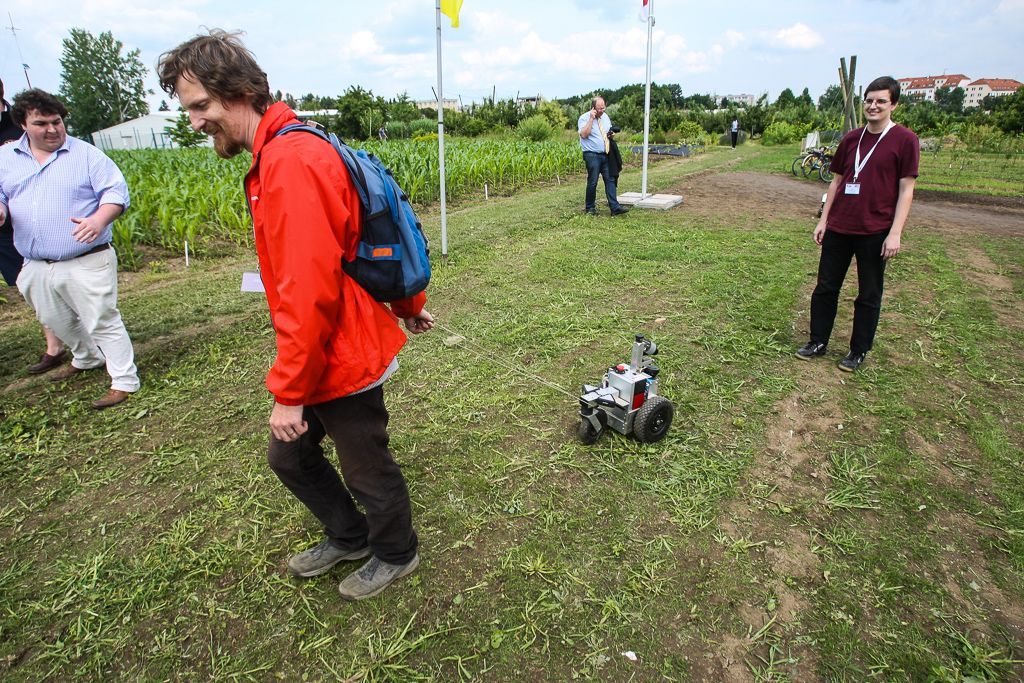 Soutěž polních robotů