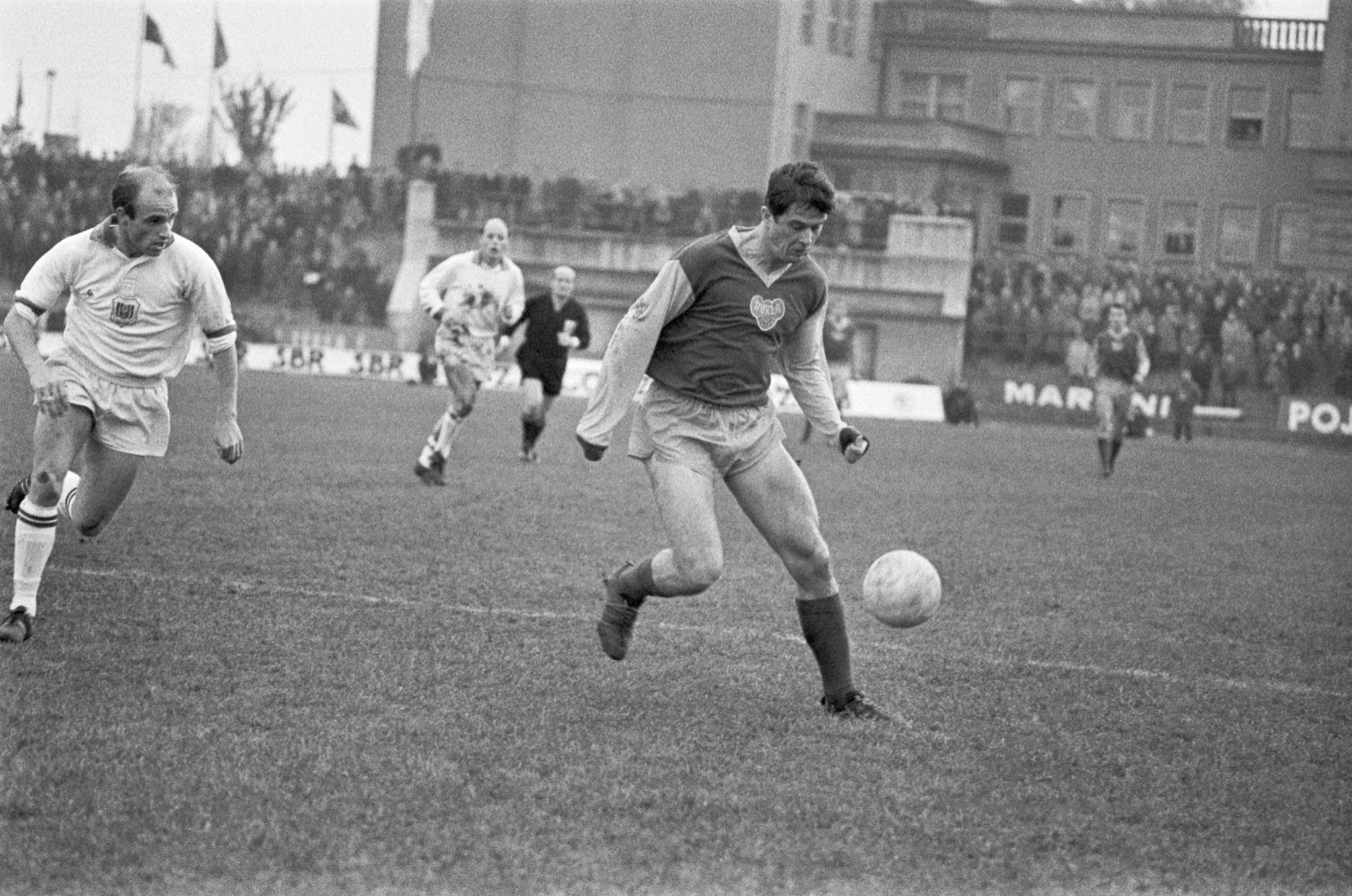Ivan Mráz v zápase s Anderlechtem (1966)
