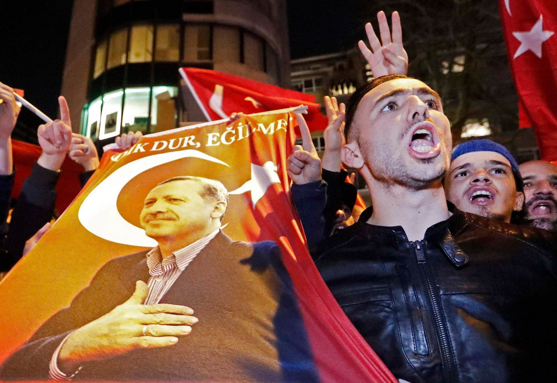 Turecko vs. Nizozemsko - protesty