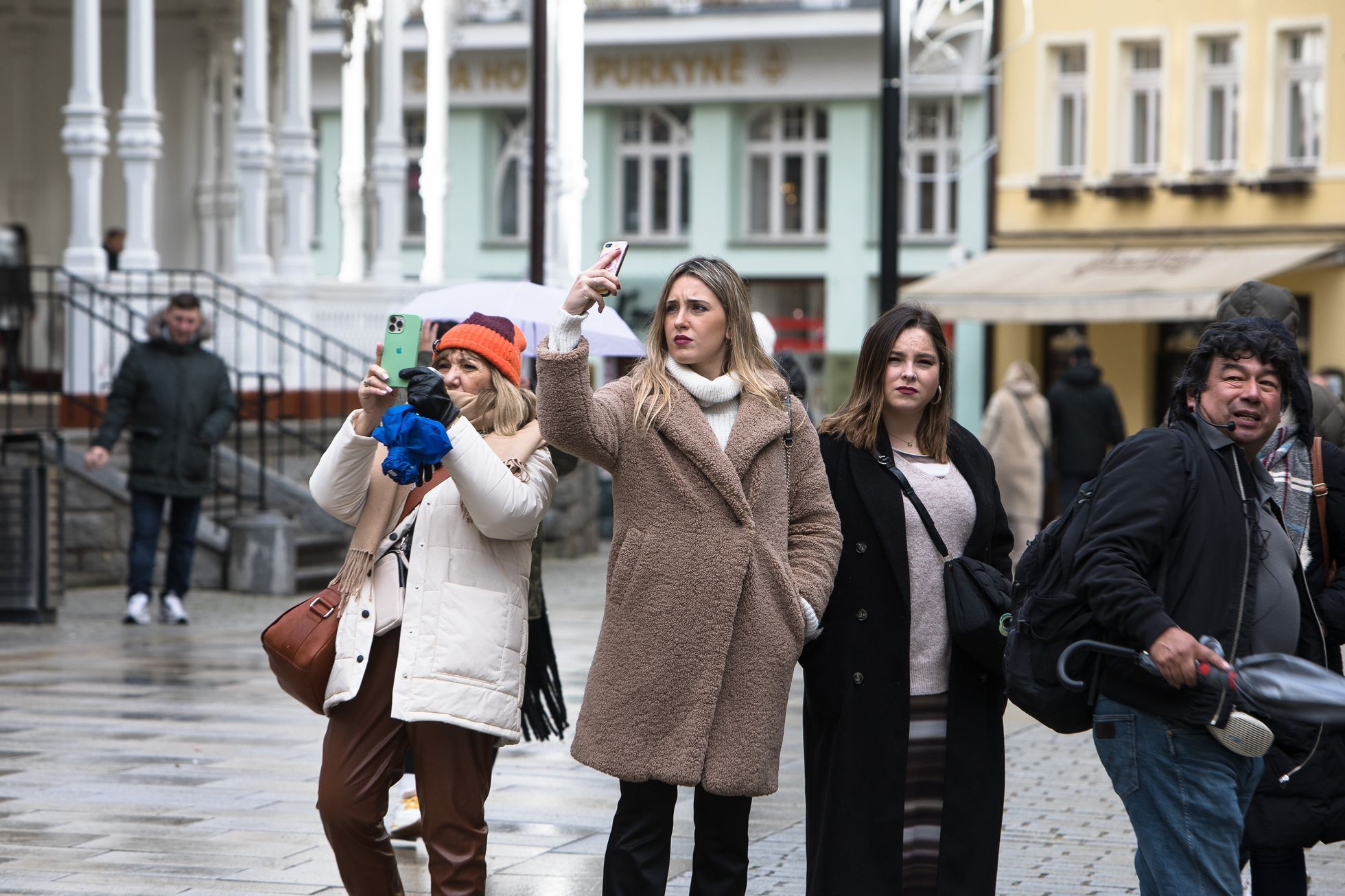 Karlovy Vary, turismus, obchody, turisté