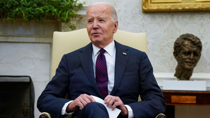 "V Česku víte, že se Rusko nezastaví na Ukrajině," řekl Biden před jednáním s Fialou