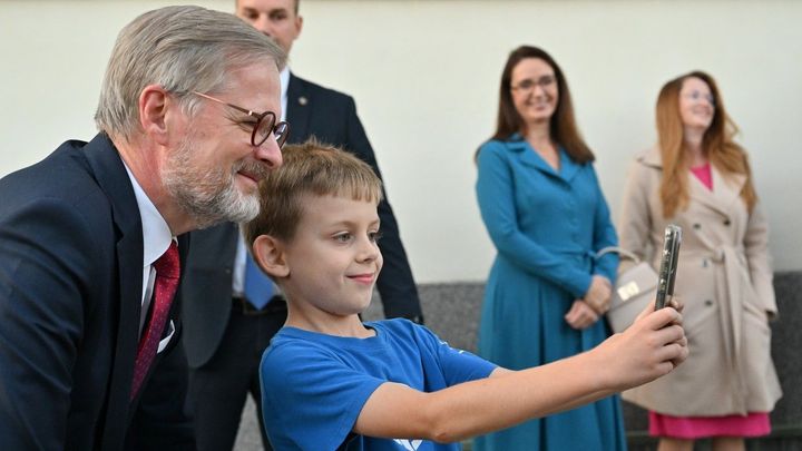Vláda mění postoj k TikToku, nechce ho nechat Babišovi. Možná na něj přejde i Fiala