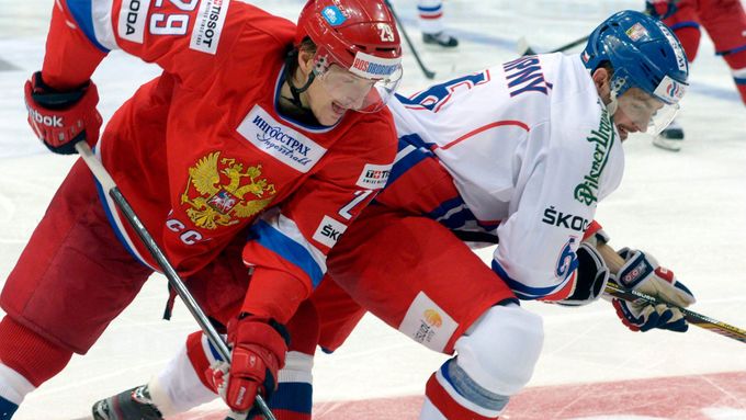 Michal Kempný se dostal do hokejové reprezentace. Kvůli nedostatku obránců v zahraničí má dokonce extraligový bek šanci, že si zahraje na mistrovství světa v Praze.