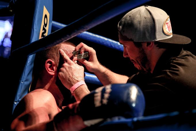 Den rváčů v Plzni - Pavel Šour vs. Václav Pejsar (box, těžká váha)