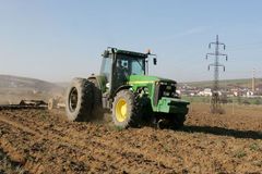 Brusel přiklepl Česku 100 miliard na rozvoj venkova
