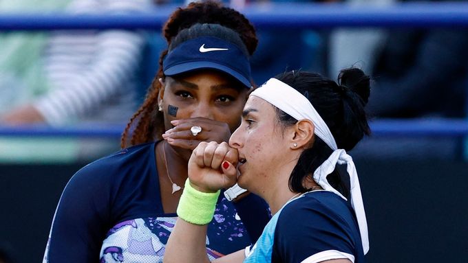 Serena Williamsová s Ons Džabúrovou