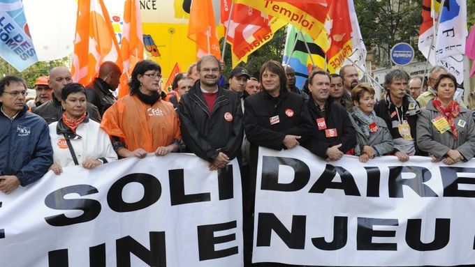 Protestní hnutí ve Francii nabývá na síle