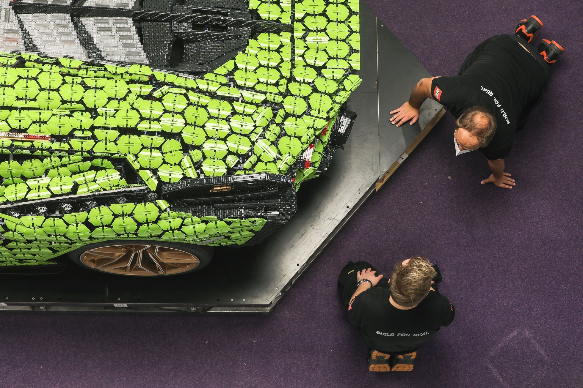 Lamborghini Sian z Lega v Obchodním centru Chodov