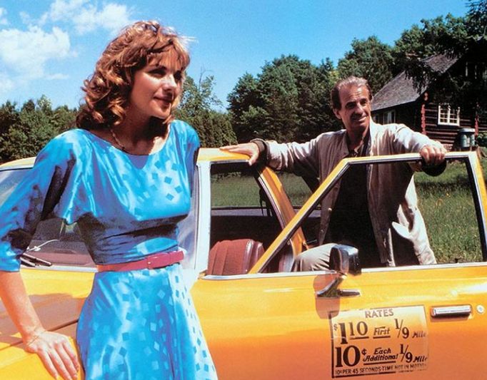 Jean-Paul Belmondo a Kim Cattrallová ve filmu Bezva finta.