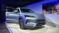 BYD má zatím dva plug-in hybridy. SUV Seal U DM-i má podle verze kombinovaný dojezd až 1125 kilometrů a začíná na 966 tisících korun.