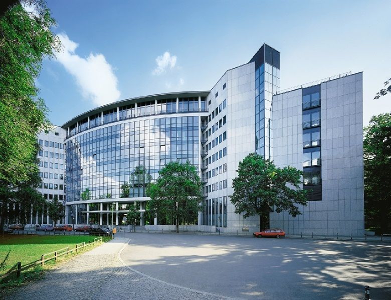 Jedenáctipatrová administrativní stavba Parkside Office Gallery skupiny PPF v Berlíně