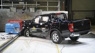 Terénní pick-up Nissan Navara po nárazu ohrozí hrudníky cestujících, což znamenalo snížení přídělu bodů na úroveň 79 procent v parametru ochrana dospělých. Naopak děti již chrání na úrovni.