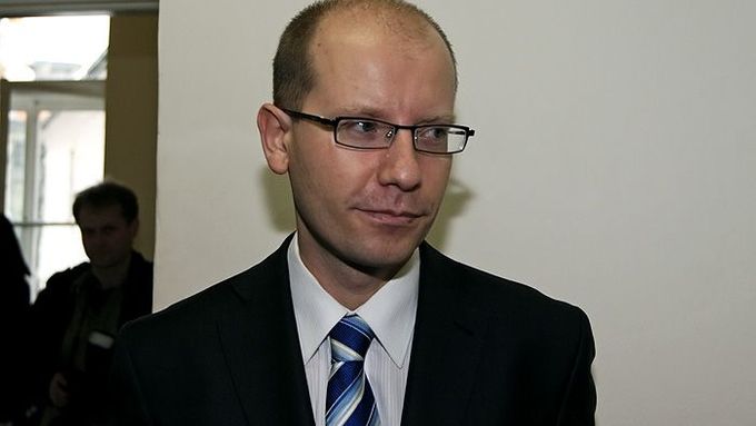 Bohuslav Sobotka v soudní síni.