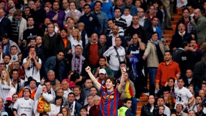 Lionel Messi se raduje po vstřelení úvodní branky.