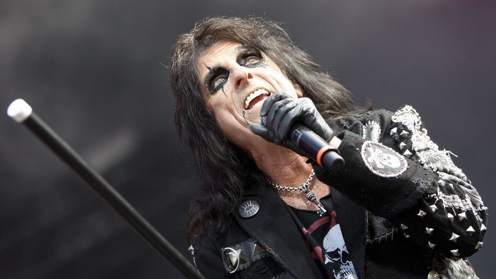 Pomsta Alice Coopera není sladká. Rockerovo nové album je tak trochu bez tváře; Zdroj foto: Profimedia.cz