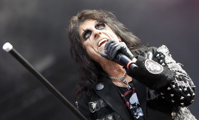 Zpěvák Alice Cooper na německém metalovém festivalu Wacken Open Air v srpnu 2010.