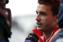 Mladý pilot F1 Bianchi zemřel, z kómatu se už neprobral