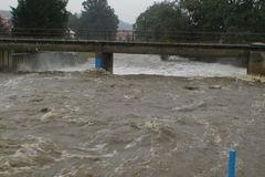 Ve dvou krajích hrozí povodně, varují meteorologové