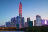 Čtvrtá nejvyšší budova se tyčí opět v Číně. Jde o Mezinárodní finanční centrum Ping An, které vzniklo v roce 2017 ve městě Šen-čen. Mrakodrap se pyšní například 80 výtahy.