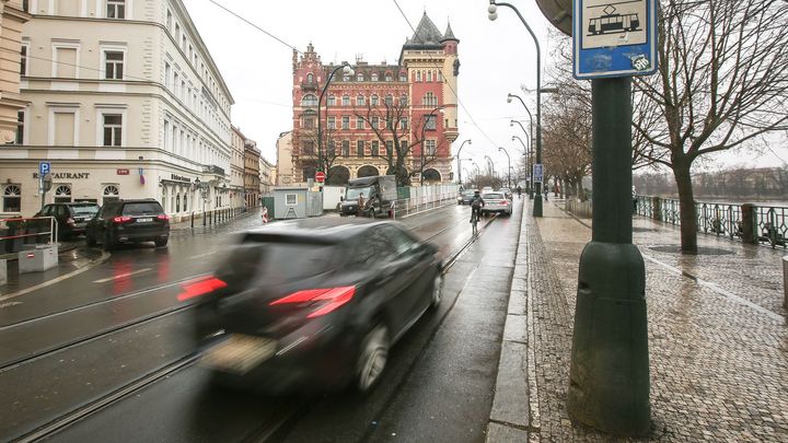 Do centra Prahy za 200 korun. Zpoplatnit vjezd se má už od ledna příštího roku