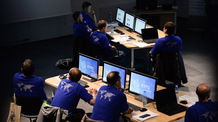 Počítali jsme s přehlcením, říká vládní agentura. Nešlo tomu předejít, míní experti