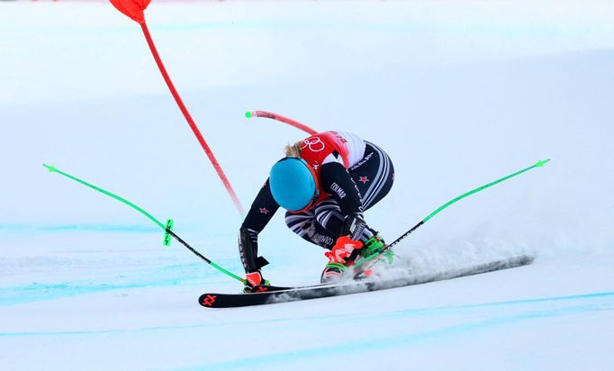 Alice Robinsonová padá v super-G na ZOH 2022 v Pekingu