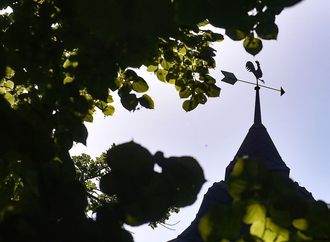 Věž Reynkova zámečku v Petrkově.