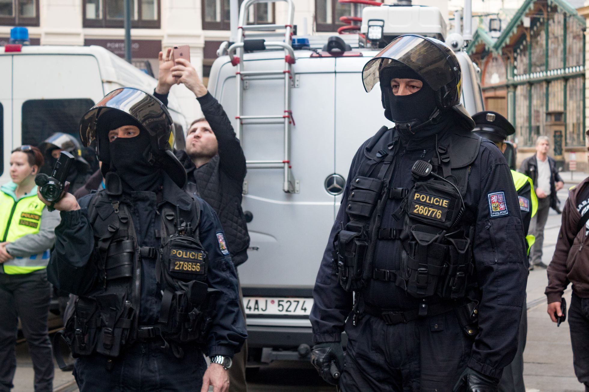 Demonstrace za zachování Kliniky