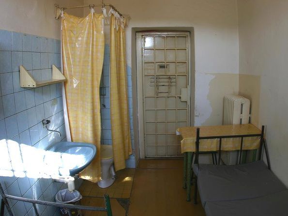 Cela ve vazební věznici Pankrác