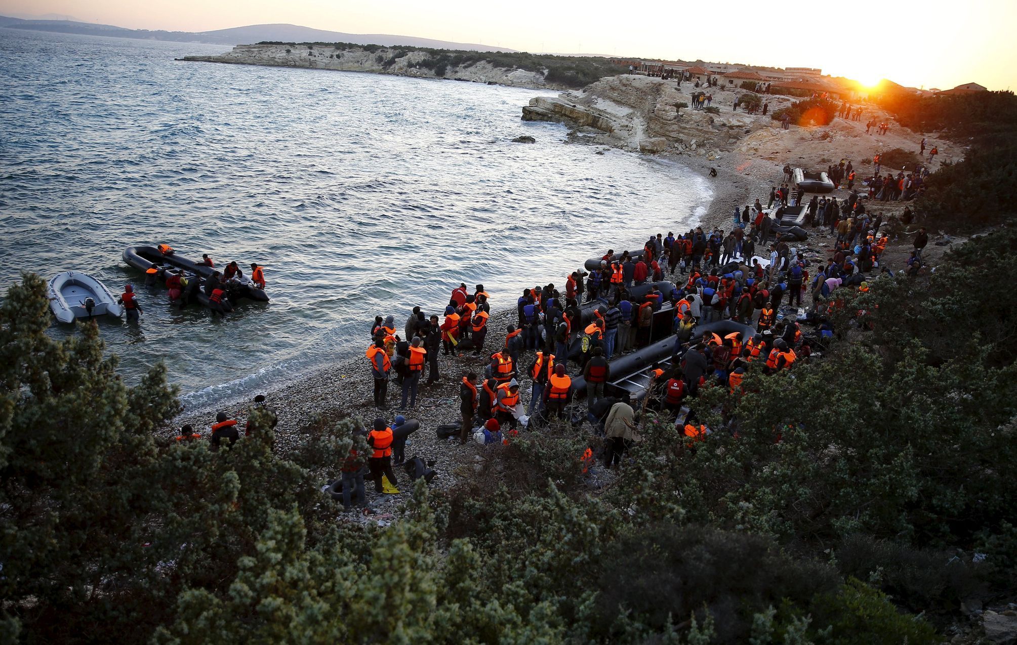 Uprchlíci vyráží z Turecka do Řecka, listopad 2015