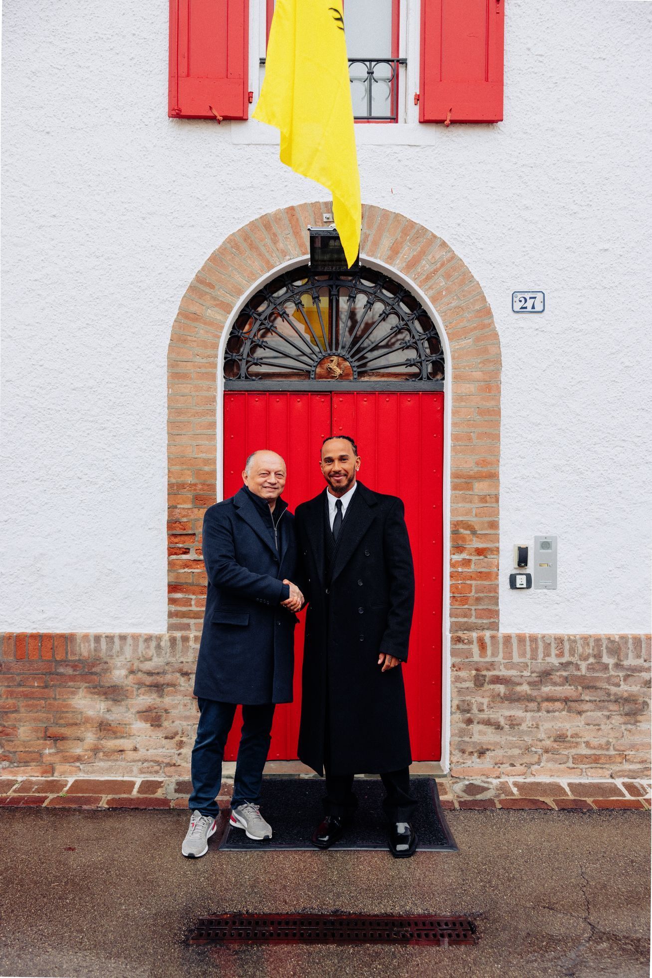 První den Lewise Hamiltona v Maranellu