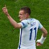 Euro 2016: Anglie-Wales: Jamie Vardy slaví  gól na na 1:1